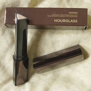Hourglass Vanish Seamless Foundation Stick - Cream